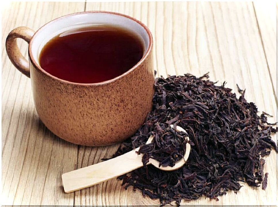 Black tea against armpit odor