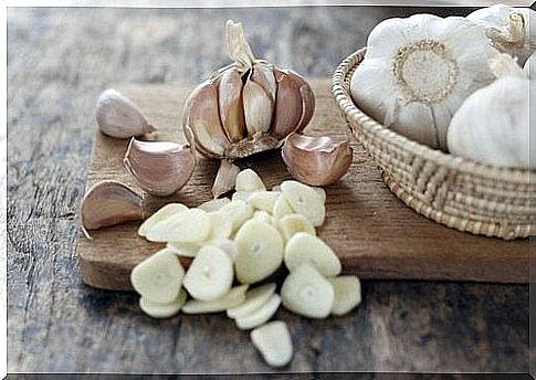 Garlic for toothache