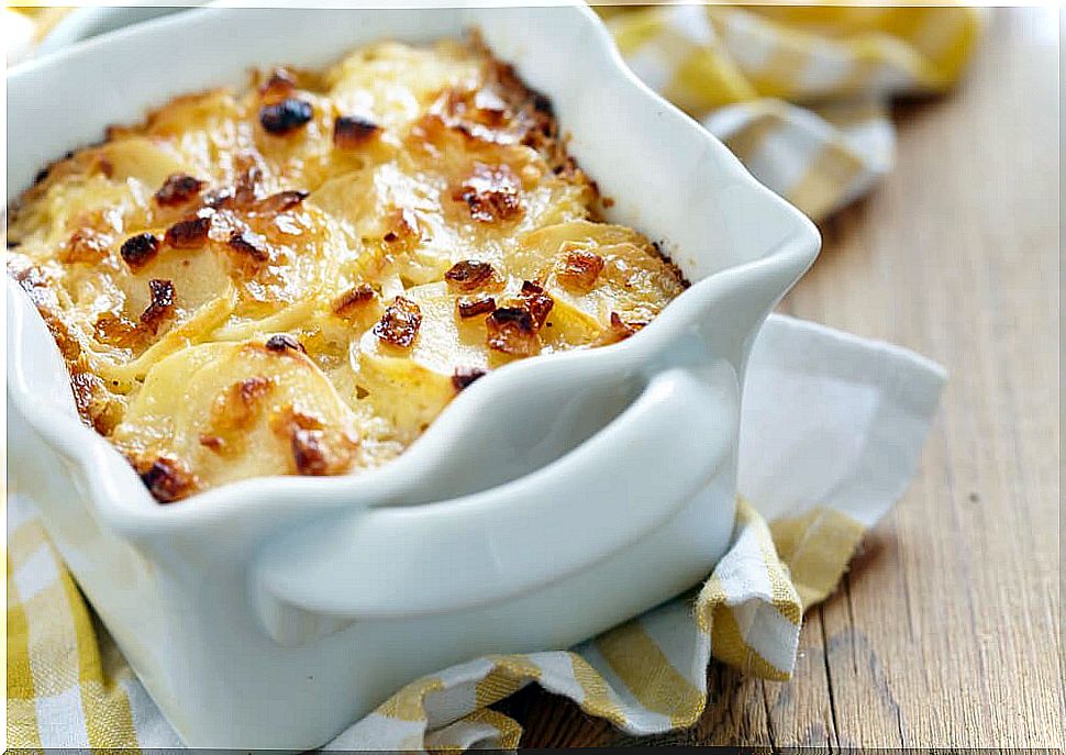 Delicious potato gratin with cheese