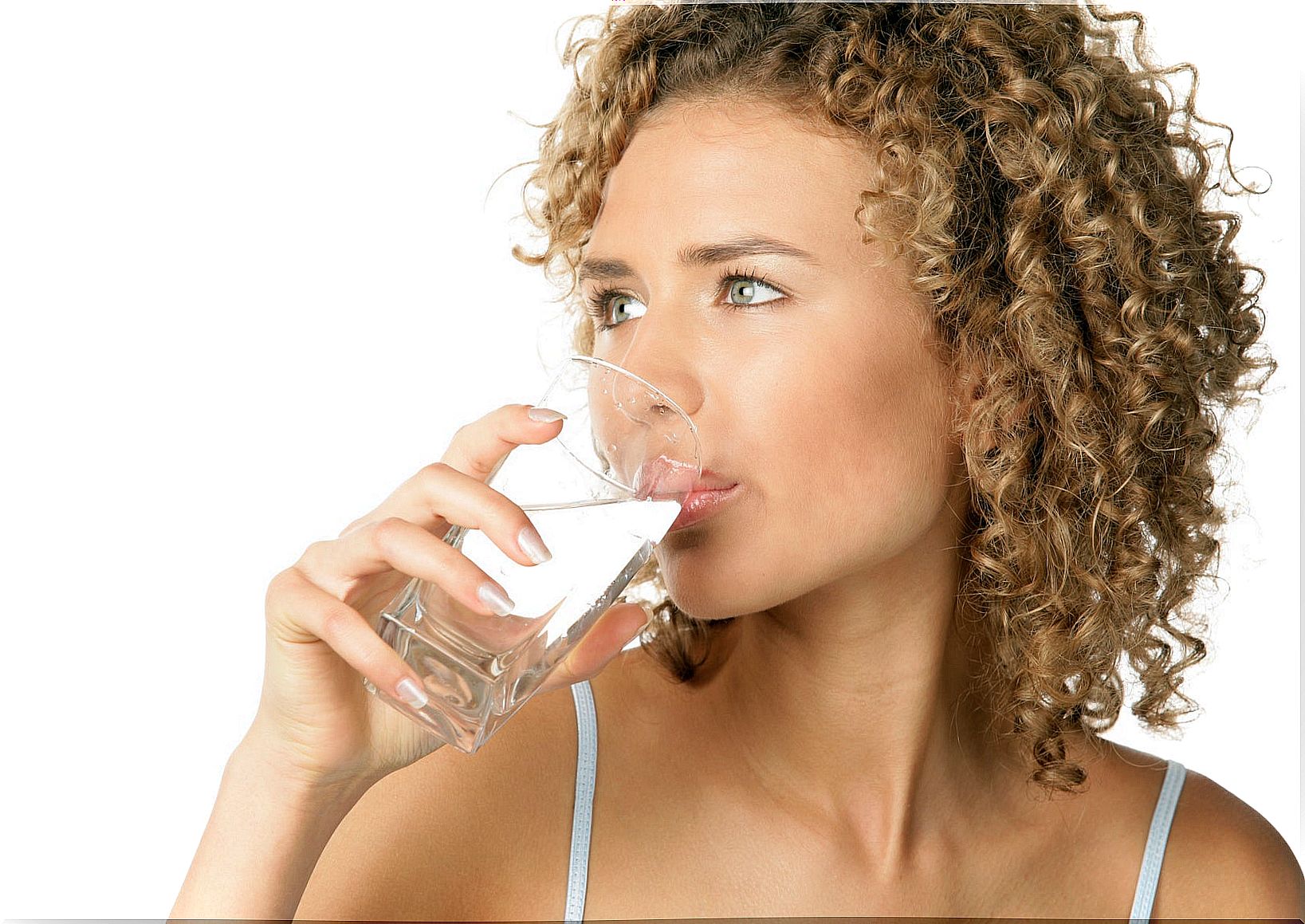 Woman-drinks-water