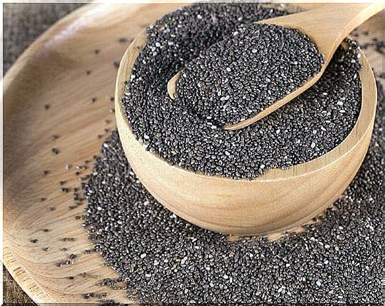 High fiber foods: chia seeds