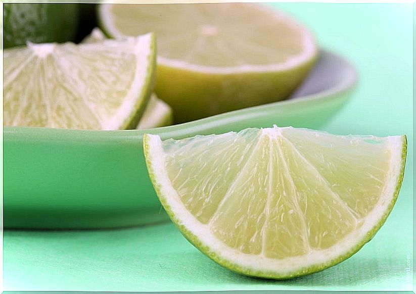 Lemon against dry skin