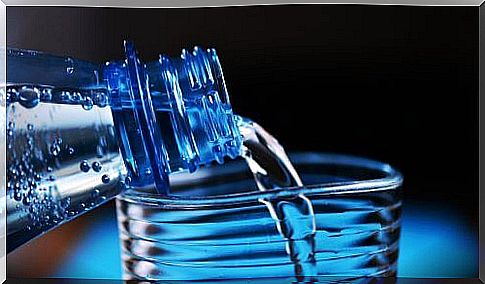 Interesting facts about water in plastic bottles