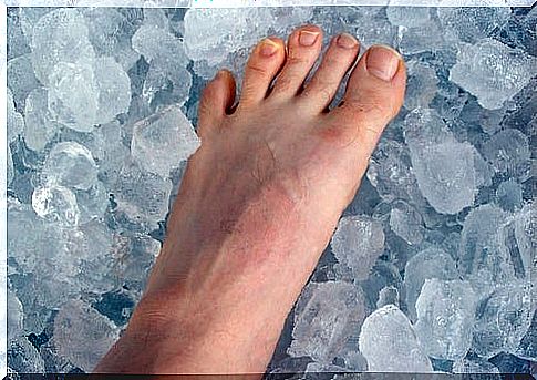 Cold to improve blood circulation in the feet