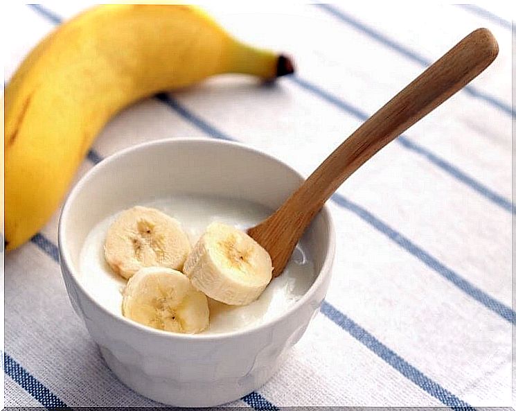 Yogurt and banana for psoriasis on the scalp