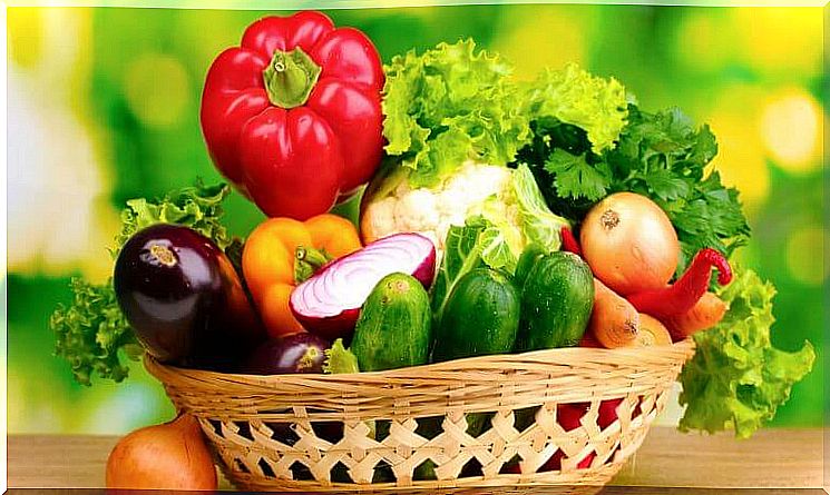 Regulate blood sugar with diet with lots of vegetables