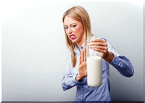 Signs of lactose intolerance and how to deal with it