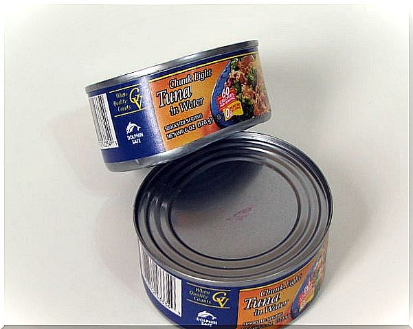 Tuna cans