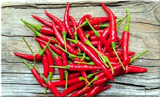 Foods to avoid in the evening: spicy foods